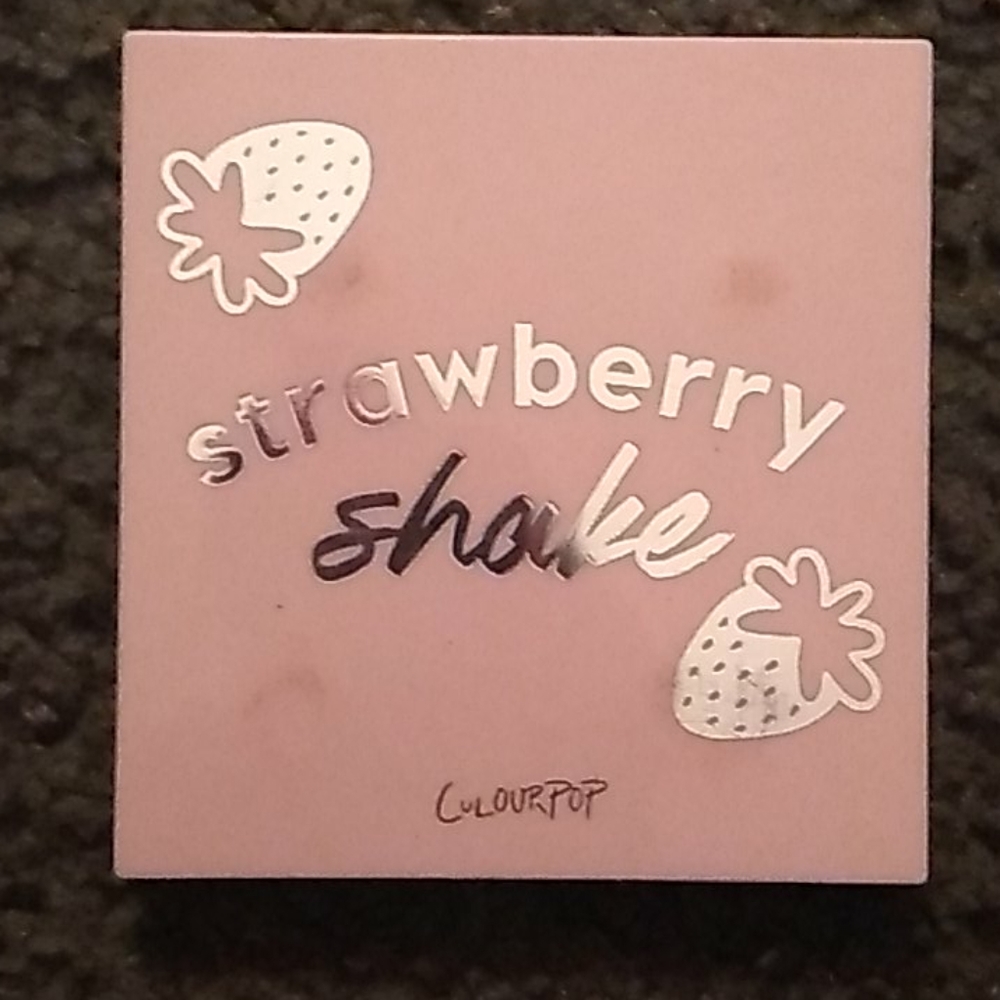 Colourpop strawberry palette